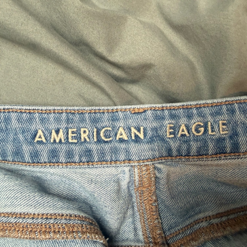 American Eagle Outfitters Light Blue Distressed “Mom” Jeans - Picture 4 of 5